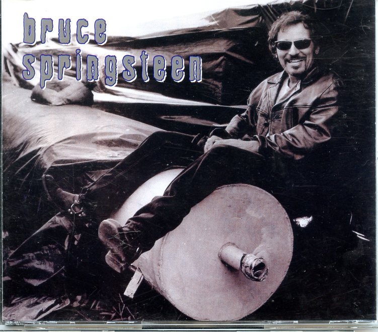 Bruce Springsteen – Hamburg Night ( 2 CD set ) ( Crystal Cat )( Congress Centrum Saal 1 , Hamburg , Germany , February 17th , 1996 ) front cover Bruce Springsteen - Hamburg Night ( 2 CD set ) ( Crystal Cat )( Congress Centrum Saal 1 , Hamburg , Germany , February 17th , 1996 ) front cover