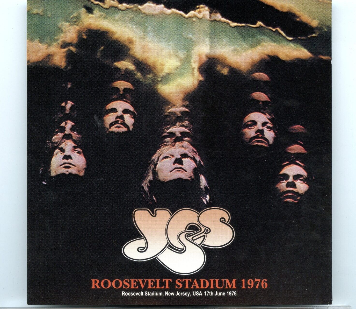 YES – Roosevelt Stadium 1976 ( 2 CD SET ) ( SIRENE ) ( Roosevelt Stadium, New Jersey, USA, June 17th, 1976 ) front cover YES - Roosevelt Stadium 1976 ( 2 CD SET ) ( SIRENE ) ( Roosevelt Stadium, New Jersey, USA, June 17th, 1976 ) front cover