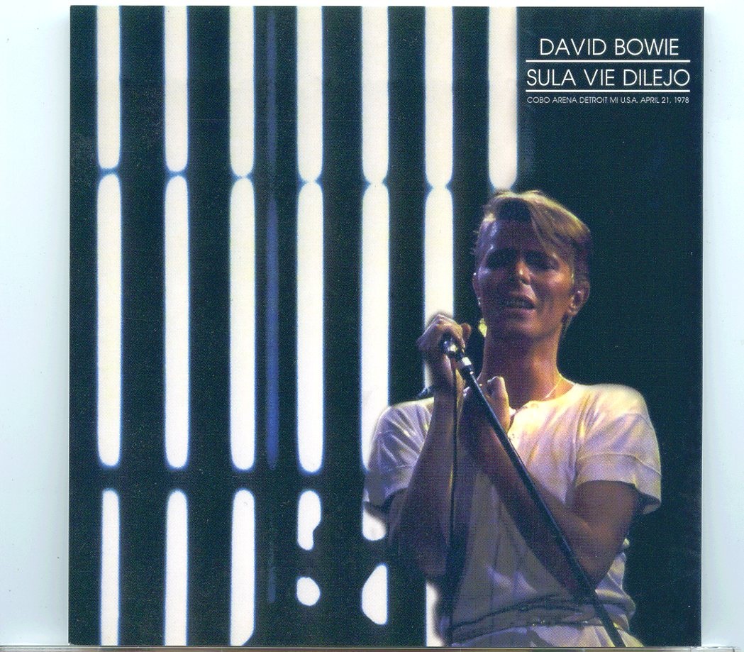 DAVID BOWIE – Sula Vie Dilejo ( 2 CD SET )( HELDEN ) ( Live at Cabo Areba, Detroit, Michigan, USA, April 21st, 1978 ) front cover DAVID BOWIE - Sula Vie Dilejo ( 2 CD SET )( HELDEN ) ( Live at Cabo Areba, Detroit, Michigan, USA, April 21st, 1978 ) front cover