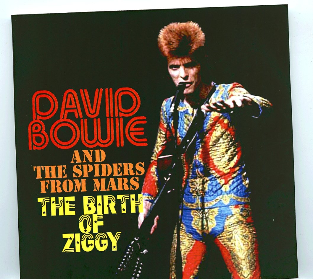 DAVID BOWIE – The Birth of Ziggy 1972 ( 1 CD – 1 DVD SET ) ( Guild Hall, Preston, UK, June 4th & Dunstable, June 21st & Aylesbury, July 15th, 1972 ) front cover DAVID BOWIE - The Birth of Ziggy 1972 ( 1 CD - 1 DVD SET ) ( Guild Hall, Preston, UK, June 4th & Dunstable, June 21st & Aylesbury, July 15th, 1972 ) front cover