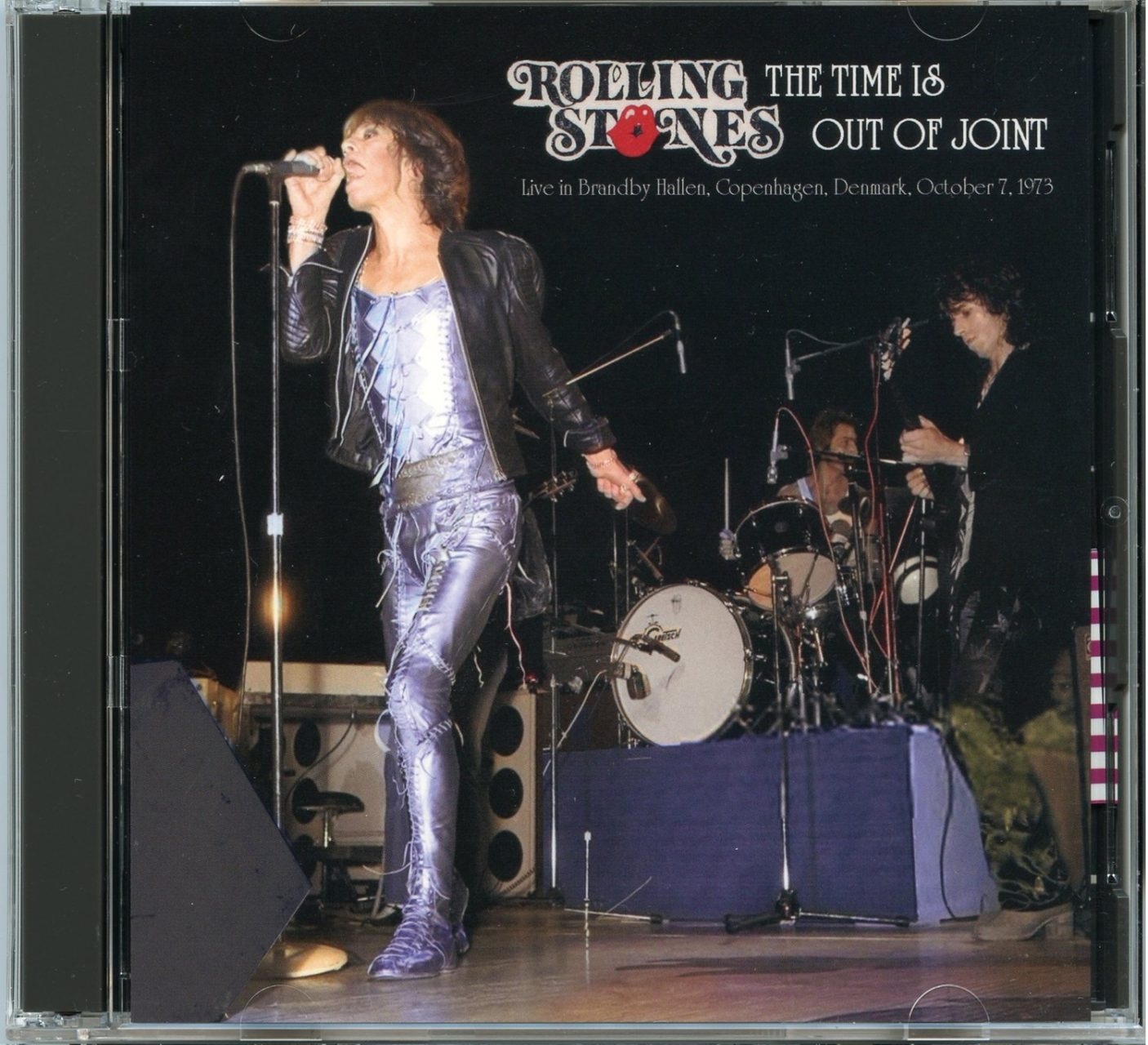 THE ROLLING STONES – The Time Is Out Of Joint ( 2 CD ) ( MAYFLOWER ) ( Brandby Hallen, Copenhagen, Denmark, October 7th, 1973 ) front cover THE ROLLING STONES - The Time Is Out Of Joint ( 2 CD ) ( MAYFLOWER ) ( Brandby Hallen, Copenhagen, Denmark, October 7th, 1973 ) front cover