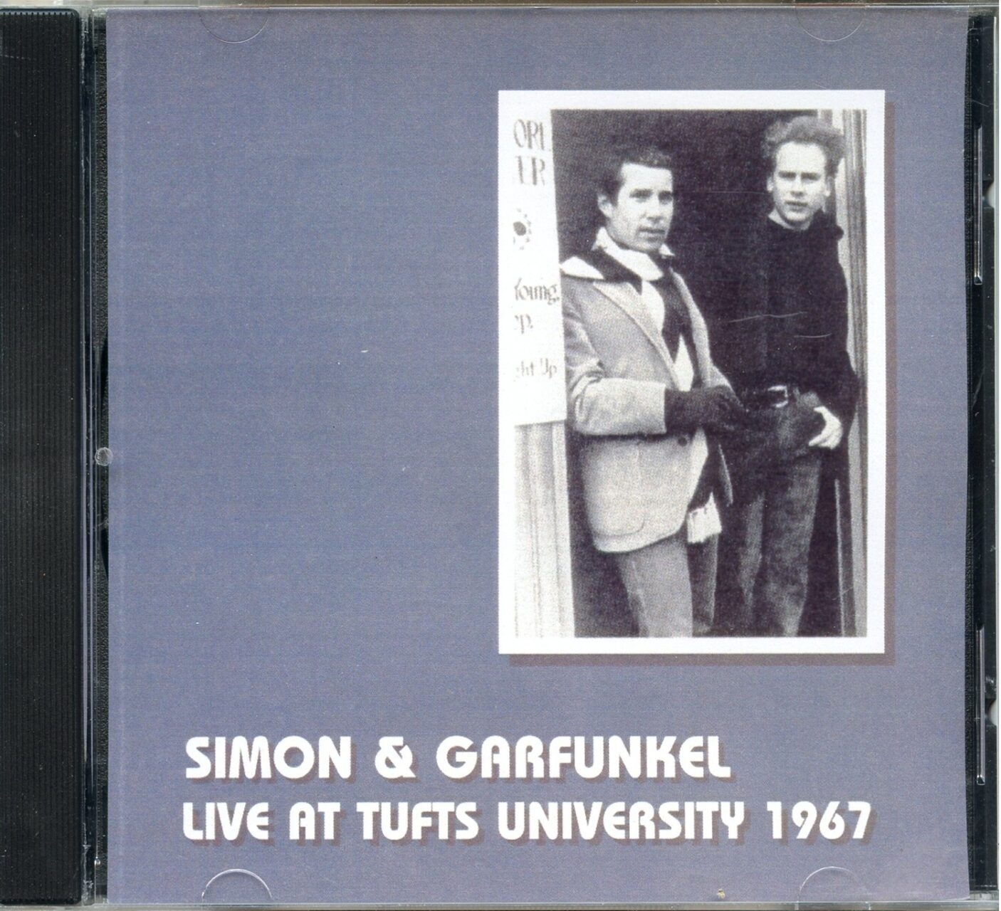 Simon And Garfunkel – Live At Tuft University 1967 ( Massachusetts, USA, March 11th, 1967 ) front cover Simon And Garfunkel - Live At Tuft University 1967 ( Massachusetts, USA, March 11th, 1967 ) front cover